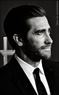 Jake Gyllenhaal - Page 3 Bt7xLQ8Y_o