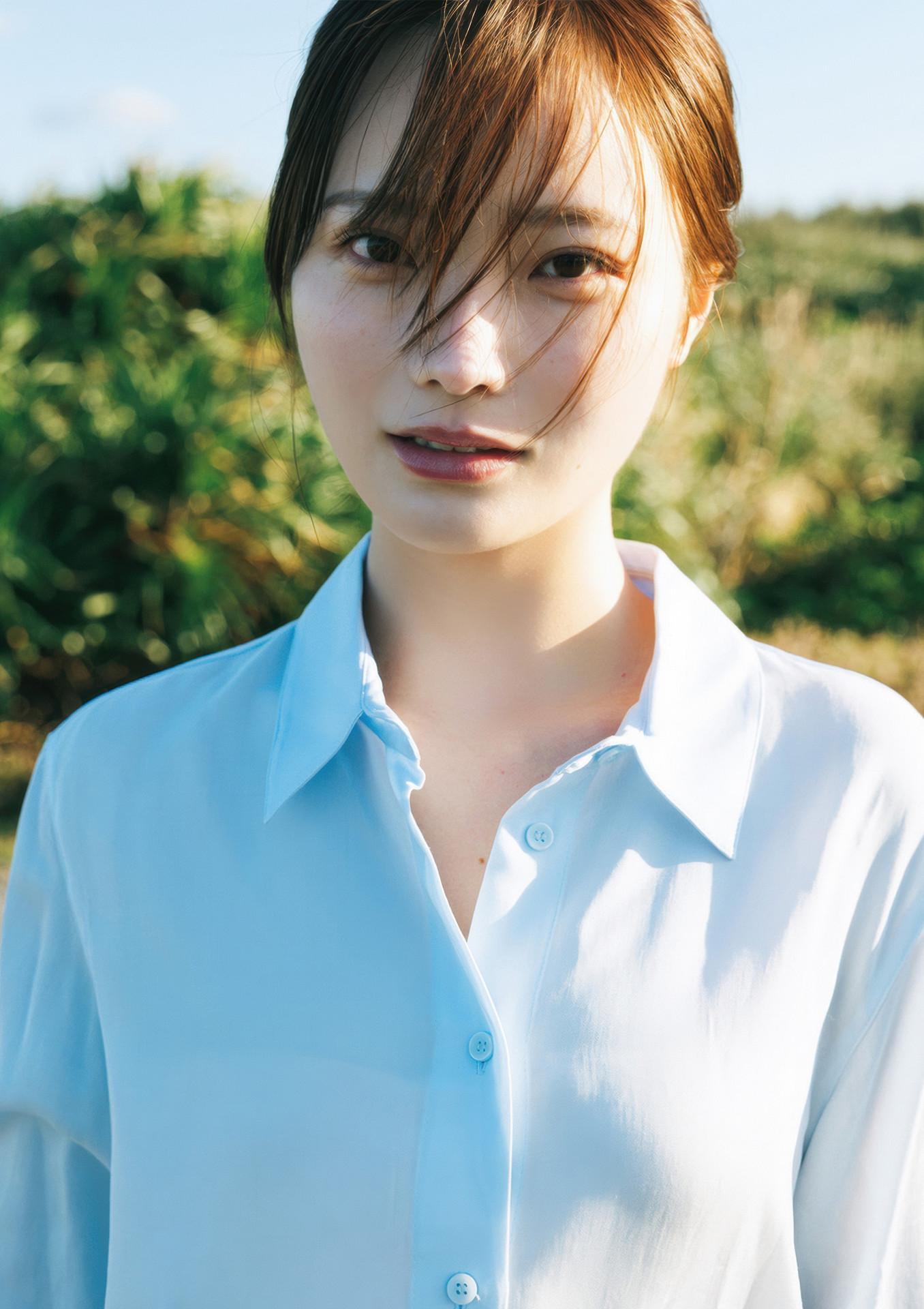 Himeka Araya 新谷姫加, ファースト写真集 「ひめかわいい。」 Set.02(2)