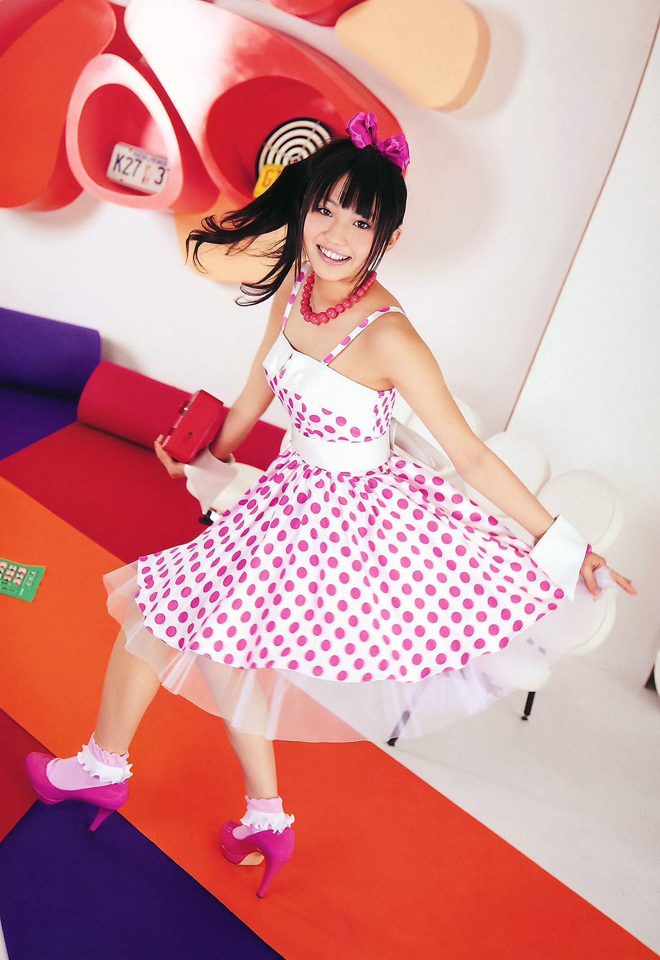 松井珠理奈・松井玲奈・高柳明音, Young Animal 2011 No.11 (ヤングアニマル 2011年11号)(35)