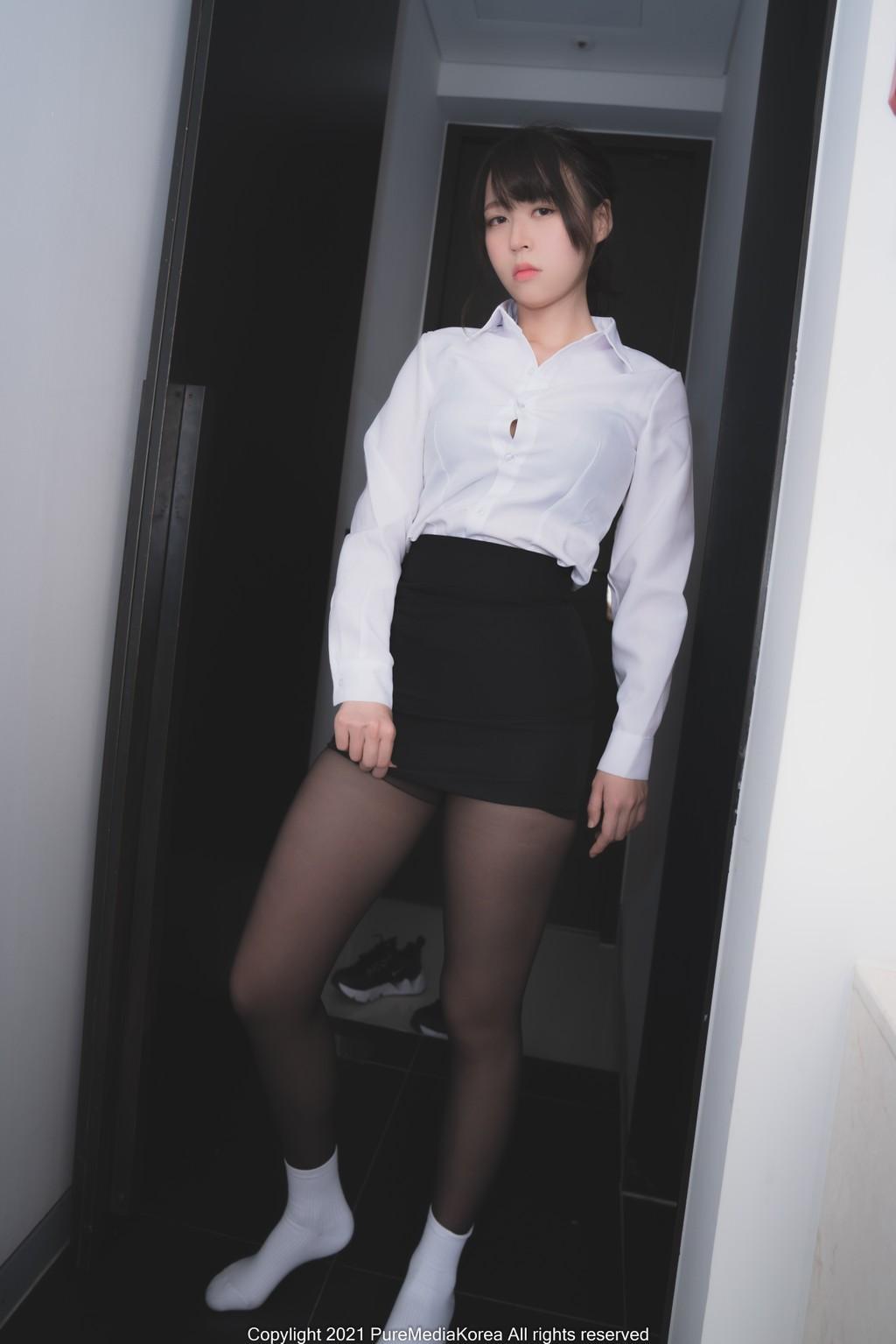Pure Media Vol.69: Mozzi (모찌) (99 photos)(1)