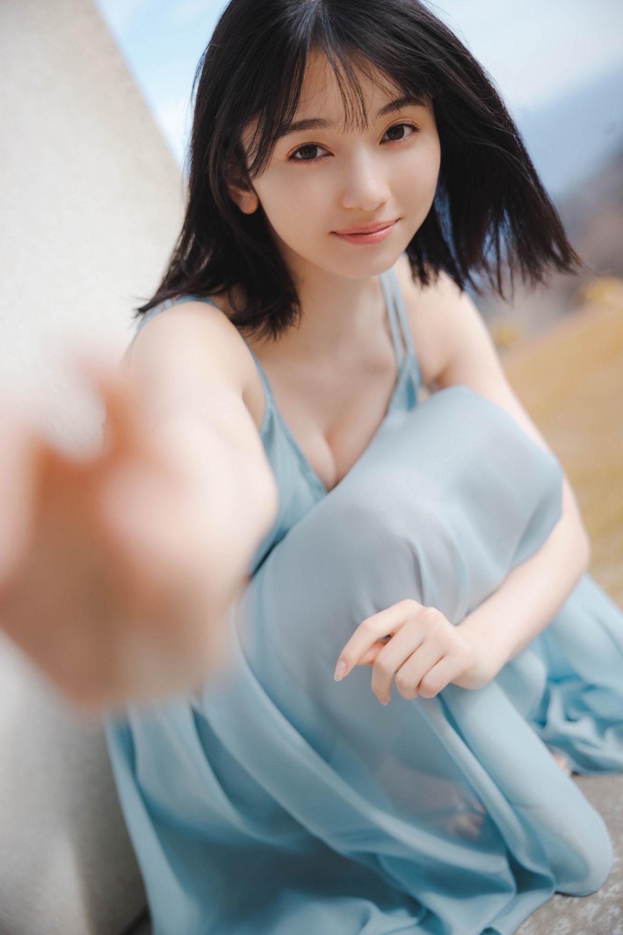 Fuuka Kumazawa 熊澤風花, ＦＲＩＤＡＹデジタル写真集 『二十歳になったから』 Set.03(6)