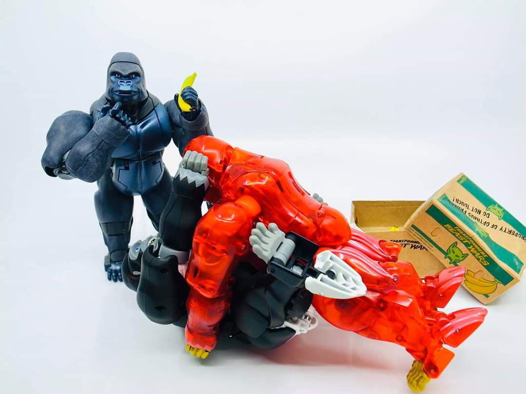 [Masterpiece] MP-32, MP-38 Optimus Primal et MP-38+ Burning Convoy (Beast Wars) - Page 5 HH5gD71a_o