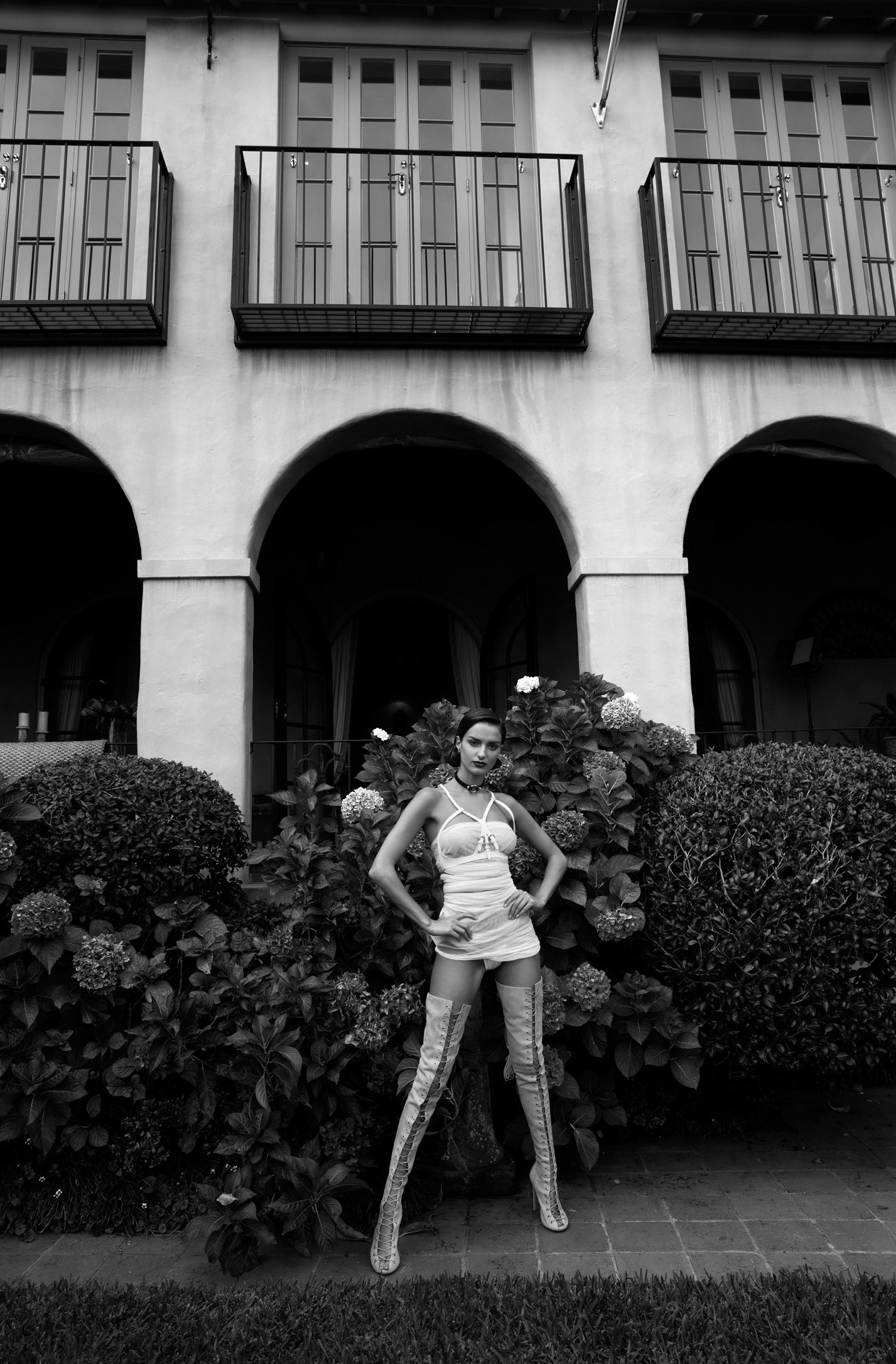 Розовый дворец / Victoria Plum and Gabrielle Caunesil on the Villa Biscaya by Emily Abay - Factice Magazine may 2017 Розовый дворец / Victoria Plum and Gabrielle Caunesil on the Villa Biscaya by Emily Abay - Factice Magazine may 2017