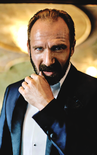 Ralph Fiennes PCQAVA8w_o