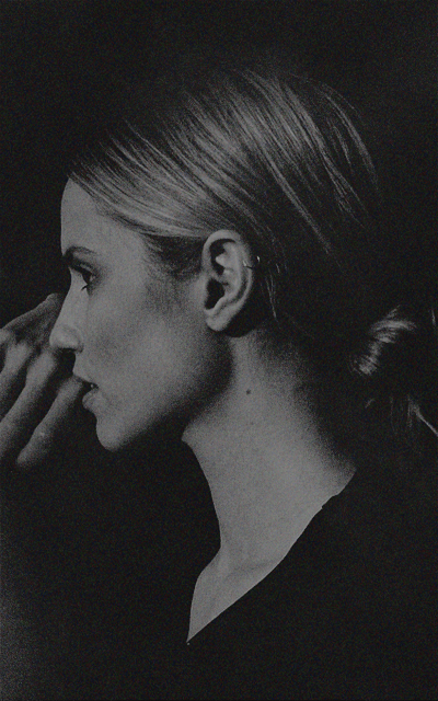 Dianna Agron - Page 2 ACuEfwtB_o