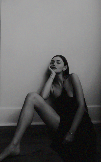 Phoebe Tonkin GEKpF2o5_o