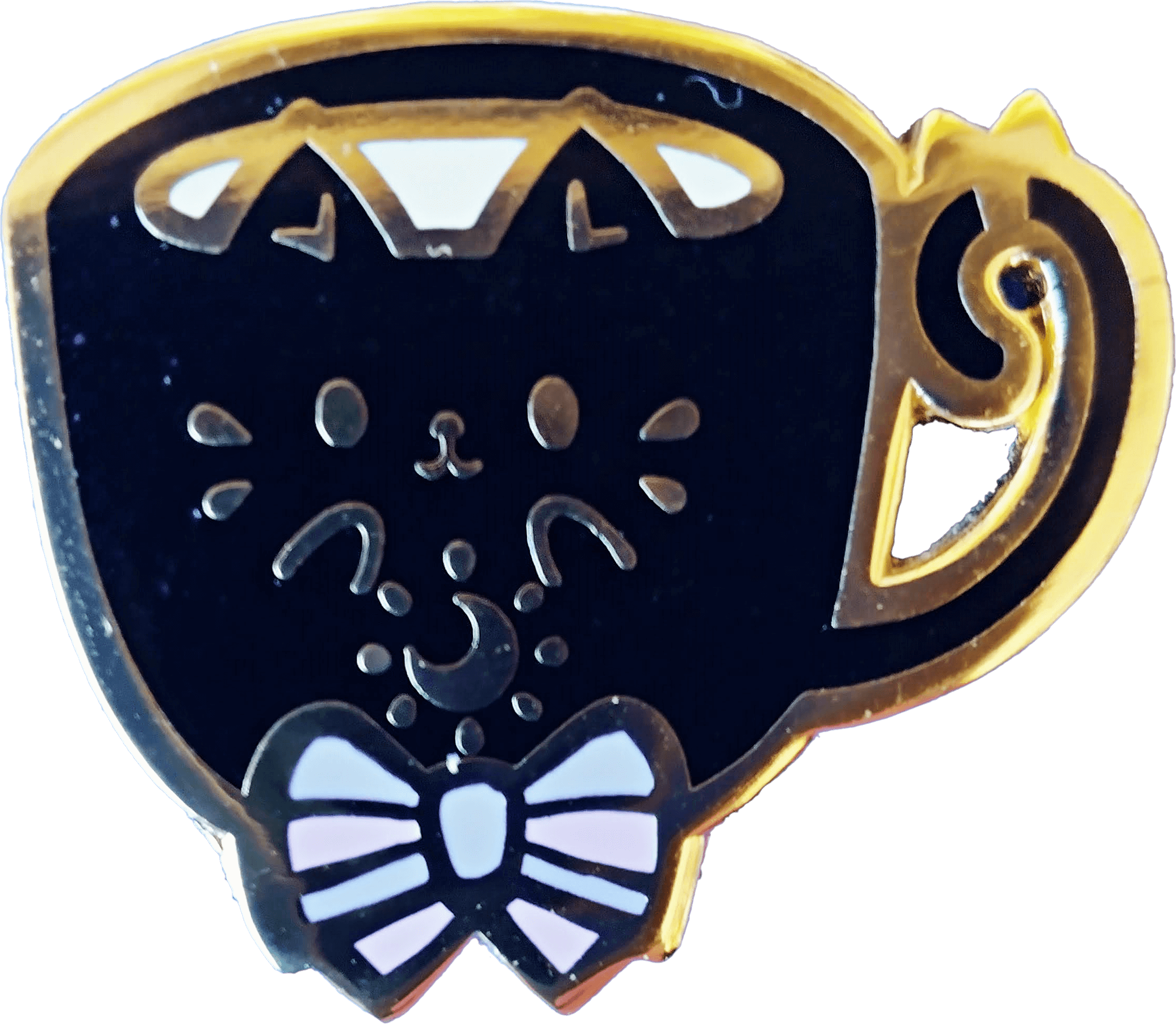 A teacup with a cat's face
