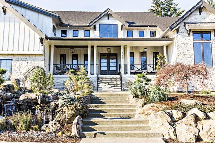 Outdoor view of large luxury home