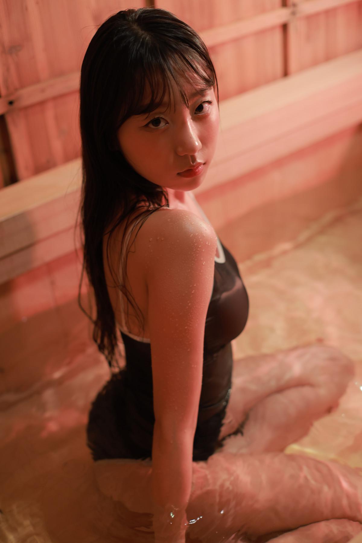 Eunji Pyo 표은지, Photobook Eunji Pyoapple Set.01(30)