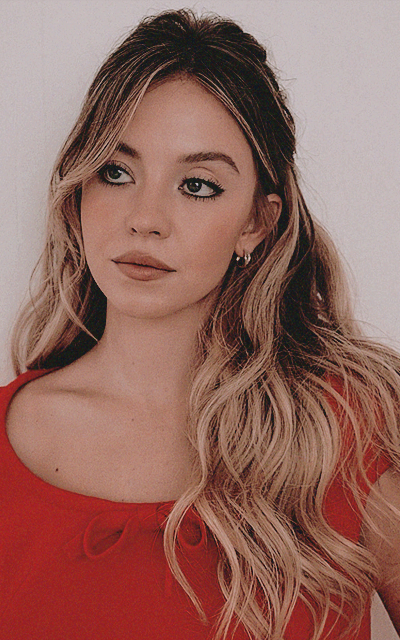 Sydney Sweeney - Page 6 FHD4enph_o