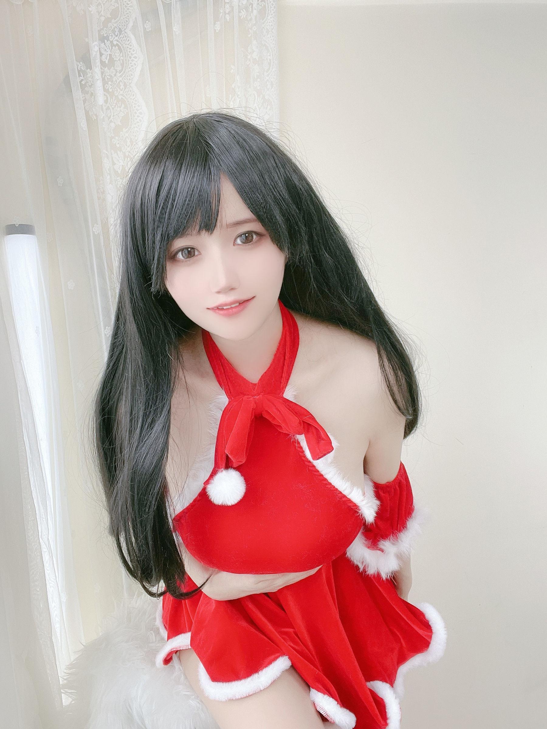 [网红COSER] 动漫博主小仓千代w – 红色圣诞礼物裙