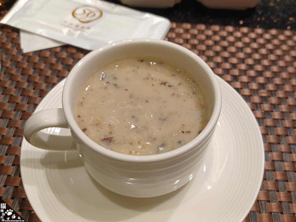 松露磨菇湯 Oui 56 法式鐵板燒 台北 餐廳