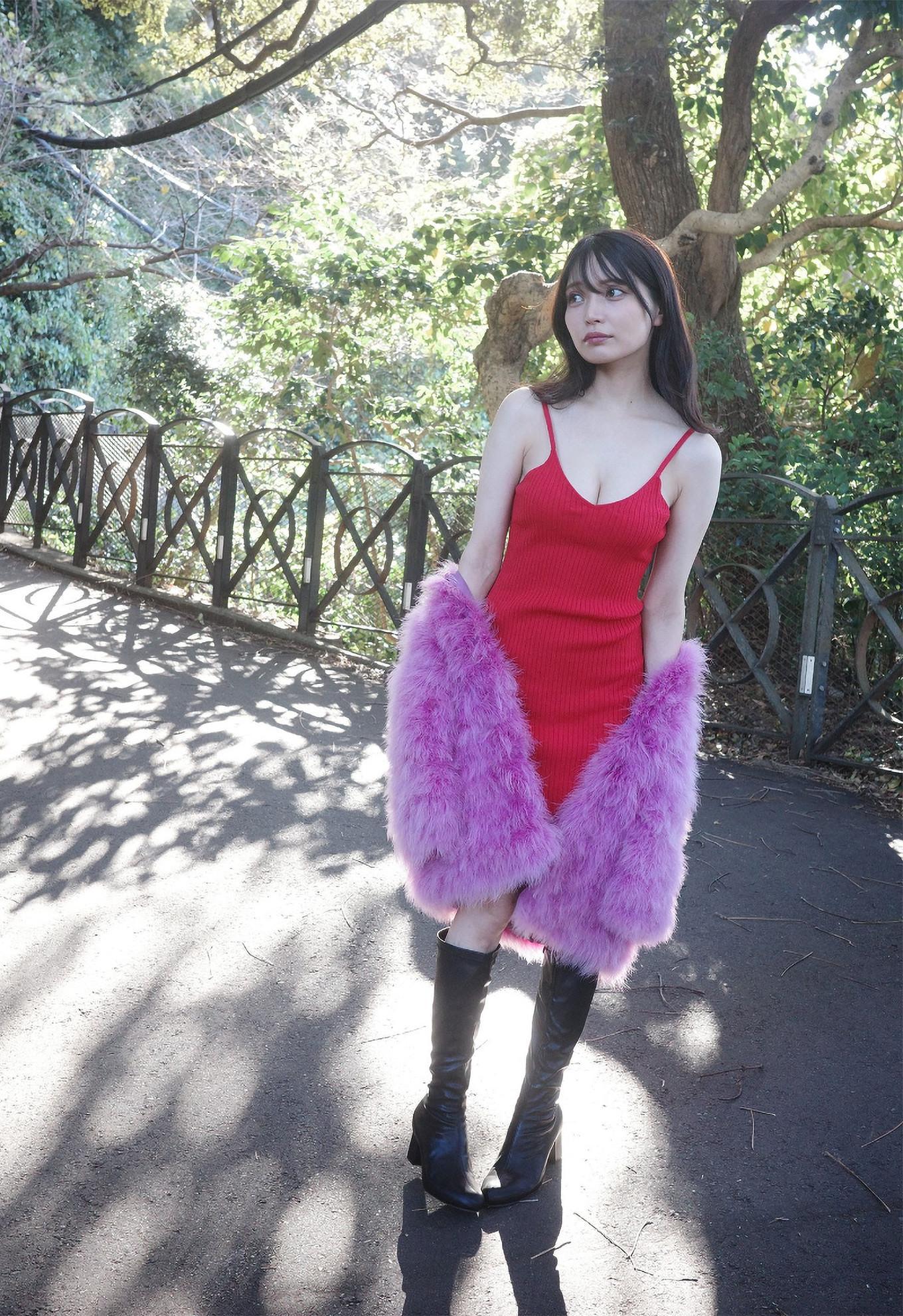Sayaka Nitori 似鳥沙也加, 写真集 旬撮ガール Vol.2 早くも限界突破な美バスト(5)