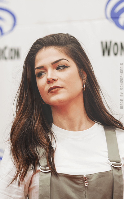 Marie Avgeropoulos - Page 2 7KtfcX4i_o