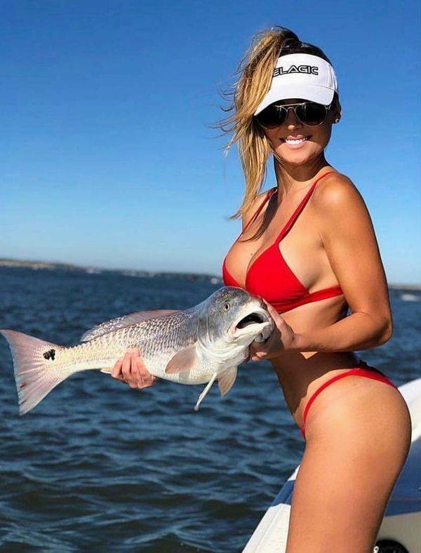 GIRL FISHING EmwzFOQP_o