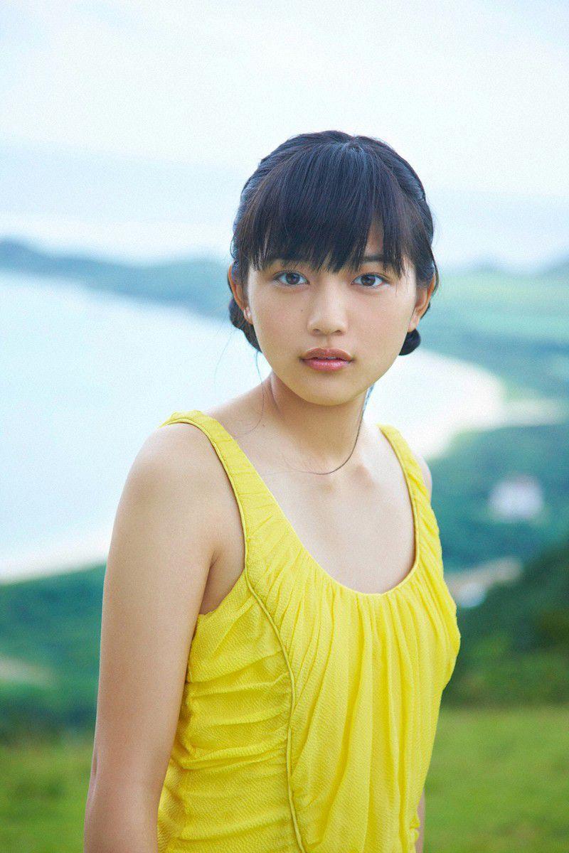 [Wanibooks] NO.100 Haruna Kawaguchi 川口春奈 写真集(71)