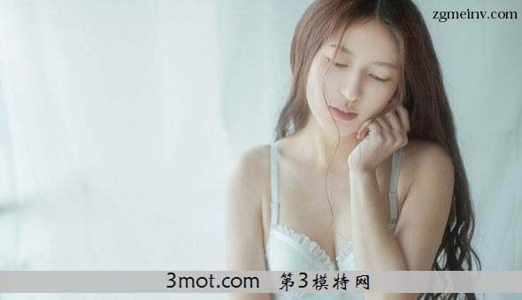 高挑内衣美女精致妆容迷人曲线私房秀(23)