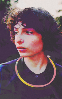 Finn Wolfhard W2coBfIb_o