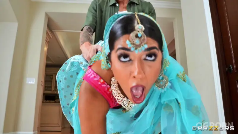 Spicy Mom in Traditional Dress – Intense Adult Scene