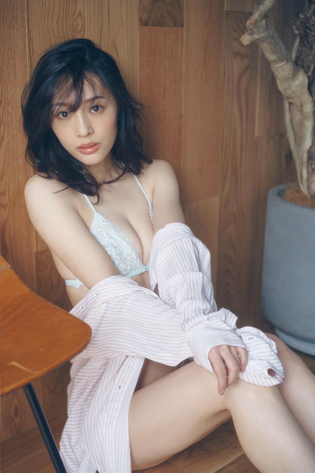 Misaki Jimbu 神部美咲, FLASHデジタル写真集 『ここだけの話 vol.1』 Set.01(15)
