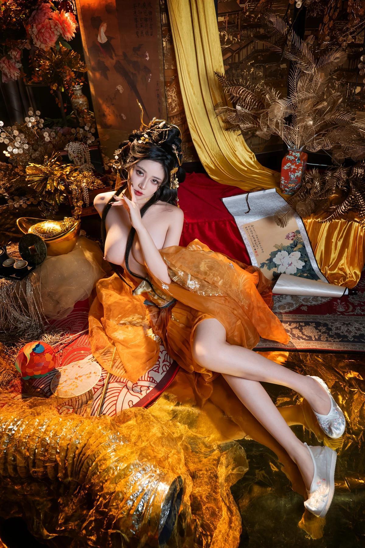 年年Nnian, 写真集 金蛇贺岁(37)