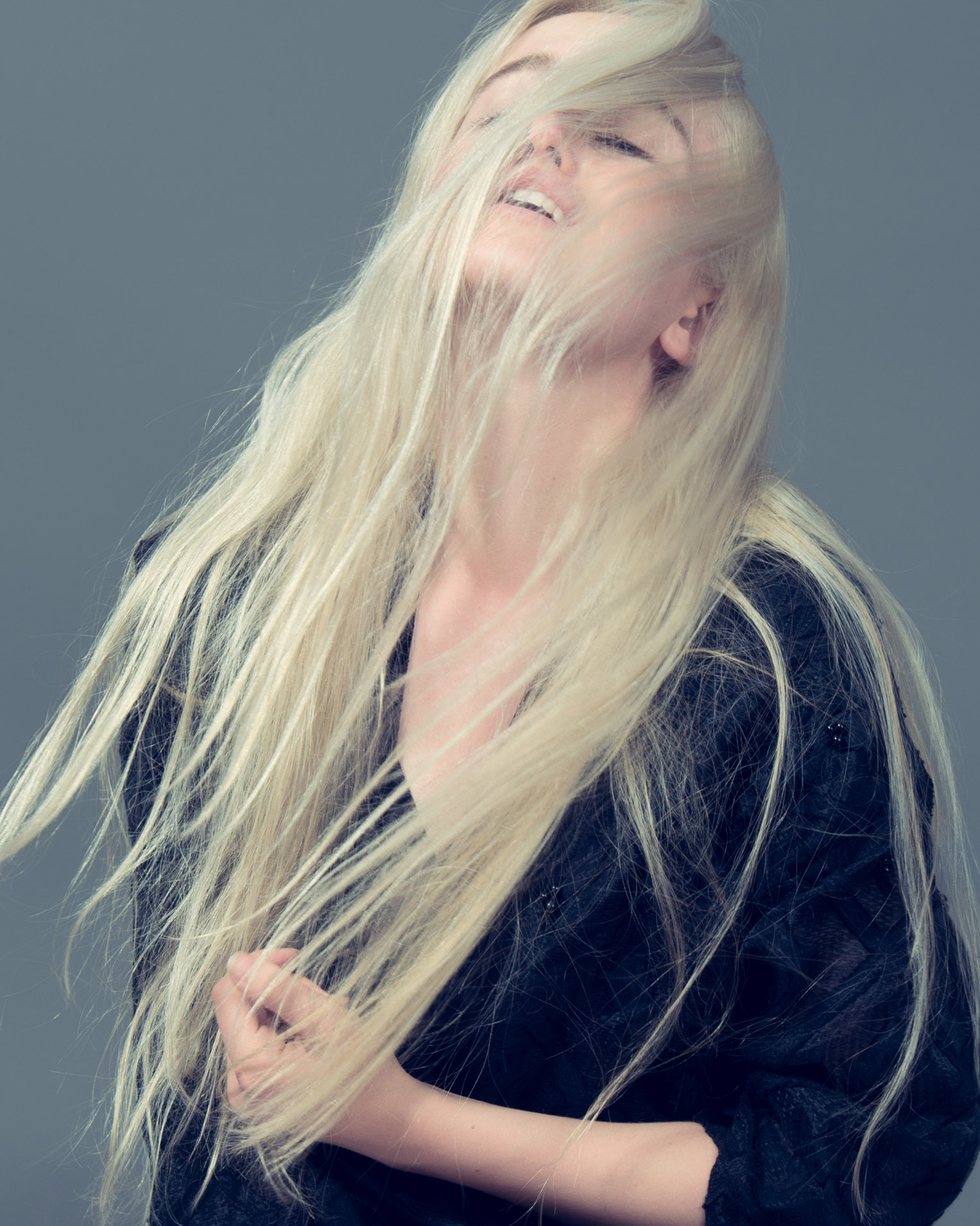 Shy Girl / Magdalena Rzazewska by Adam Trzaska / Kaltblut Magazine Shy Girl / Magdalena Rzazewska by Adam Trzaska / Kaltblut Magazine