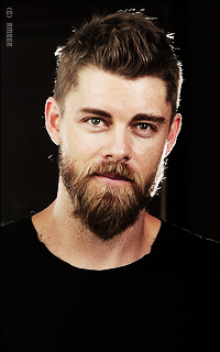 luke Mitchell 5Y9PzK0D_o