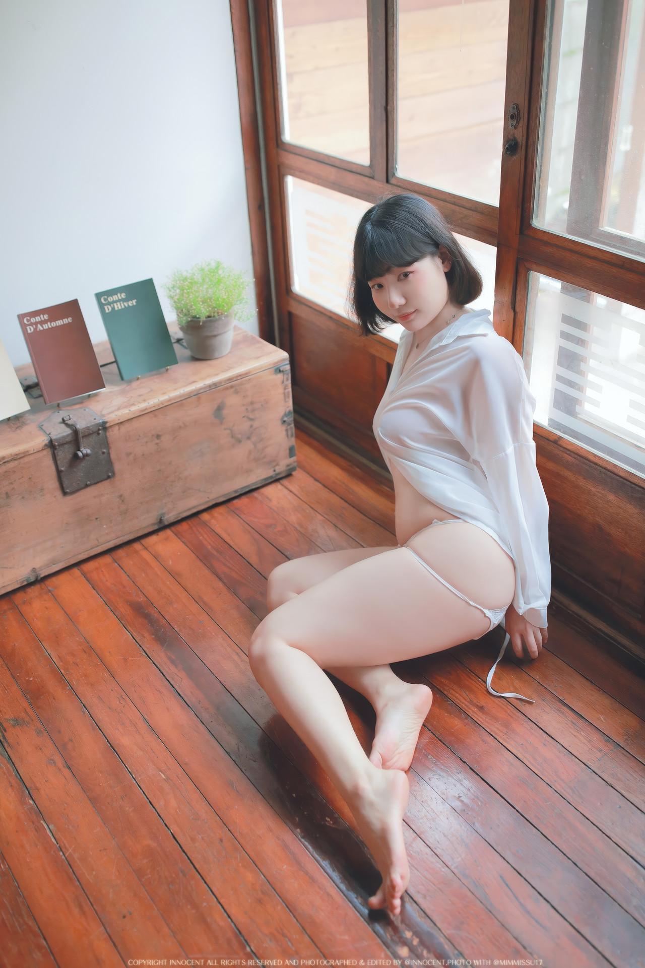 Mimmi 밈미, Photobook ‘Innocent Part.02’ Set.04(2)