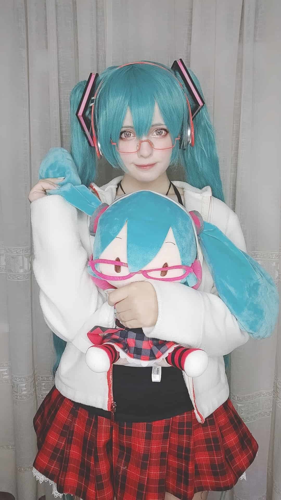 Saya Scarlet