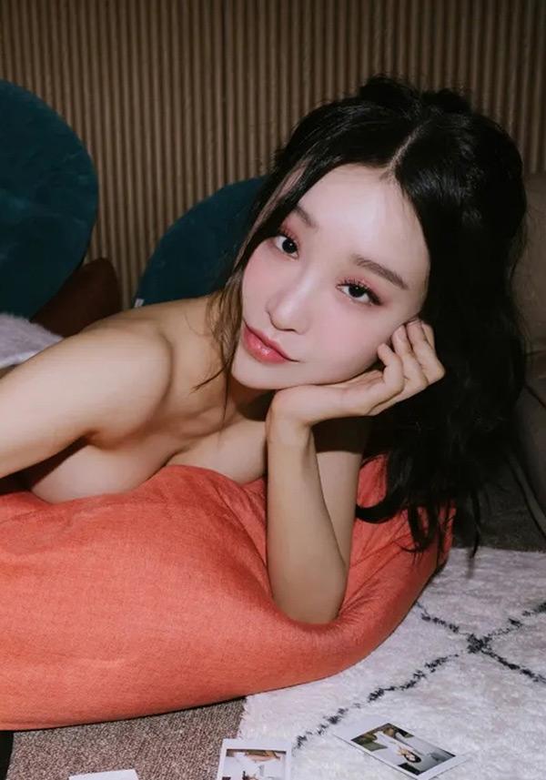 妩媚美女Lee Seol居家休闲私拍美丽迷人(17)