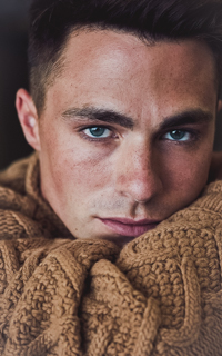 Colton Haynes 5IBKIkTE_o