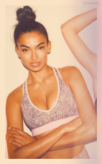 Kelly Gale - Page 4 XcbKExo2_o