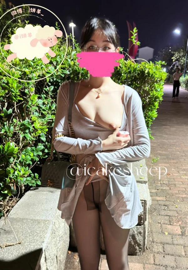 露出系福利姬@i饼羊 尺度私拍视图合集2(31)