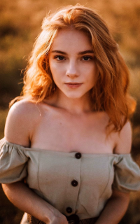 Julia Adamenko FaIwkZPm_o