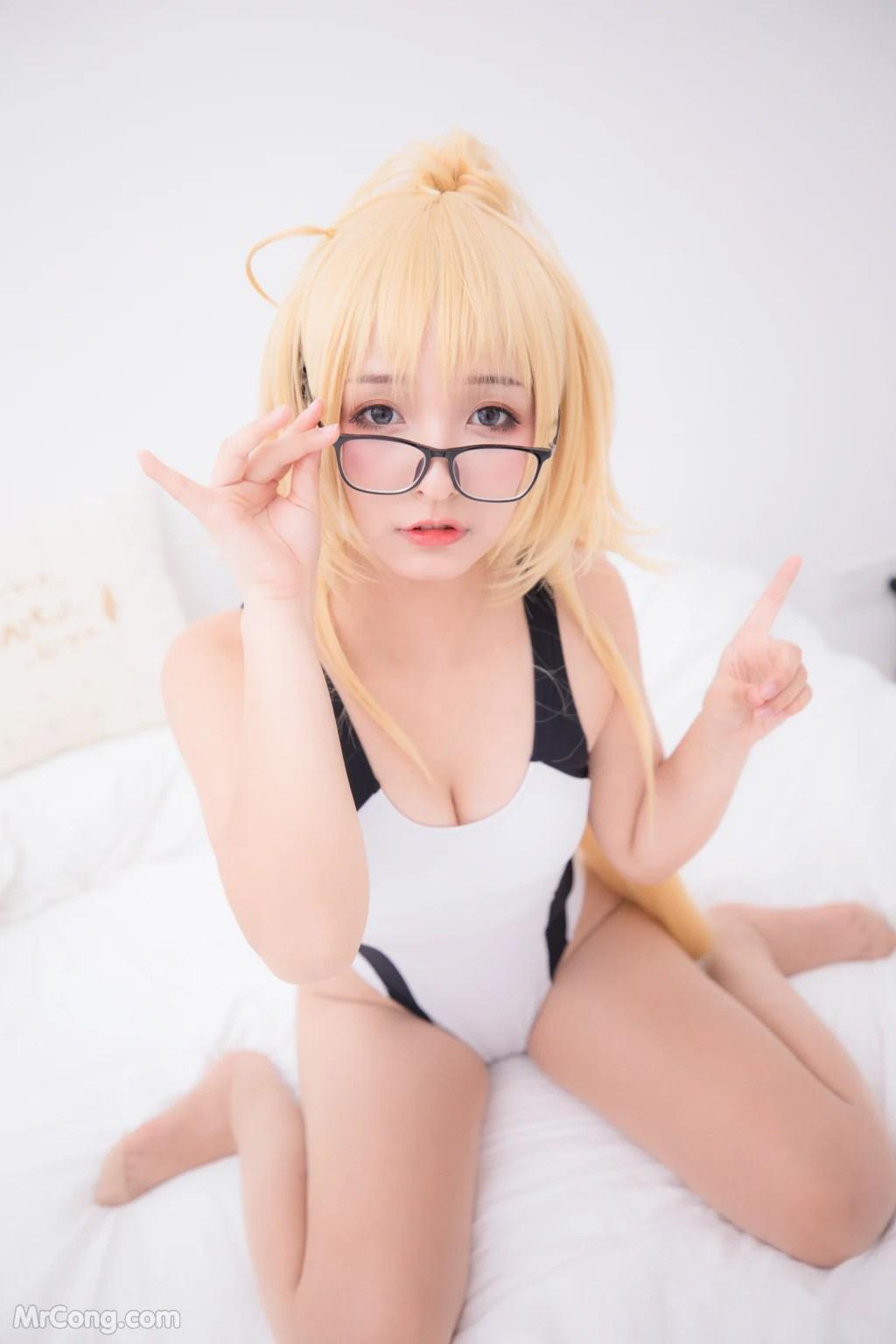 Coser@神楽坂真冬 Vol.036: 电子相册-白贞德《Swimingthedrea》(150 photos)(98)
