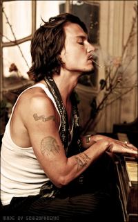 Johnny Depp DBmvn6oW_o