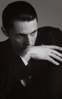 Matthew Goode  8L4FS6cX_o