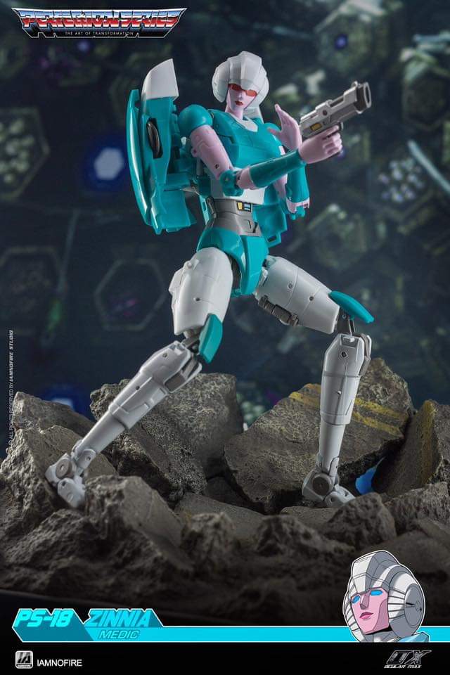 [Ocular Max] Produit Tiers - PS-04 Azalea - aka Arcee/Arcie (G1) ― PS-18 Zinnia - aka Paradron Medic/Médecin - Page 2 6qSRsDlZ_o