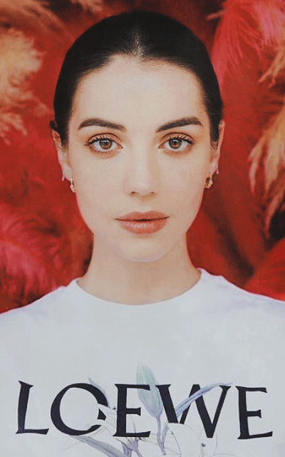 Adelaide Kane ARdDgZ0c_o