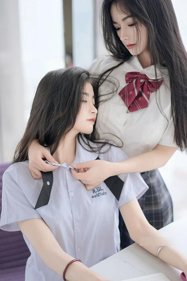 秀人女神鱼尾fish+谭小灵制服JK百合私购流出(2)