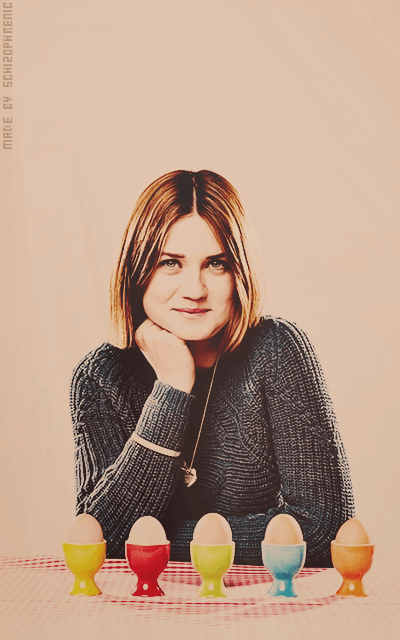 Bonnie Wright JvsYA950_o