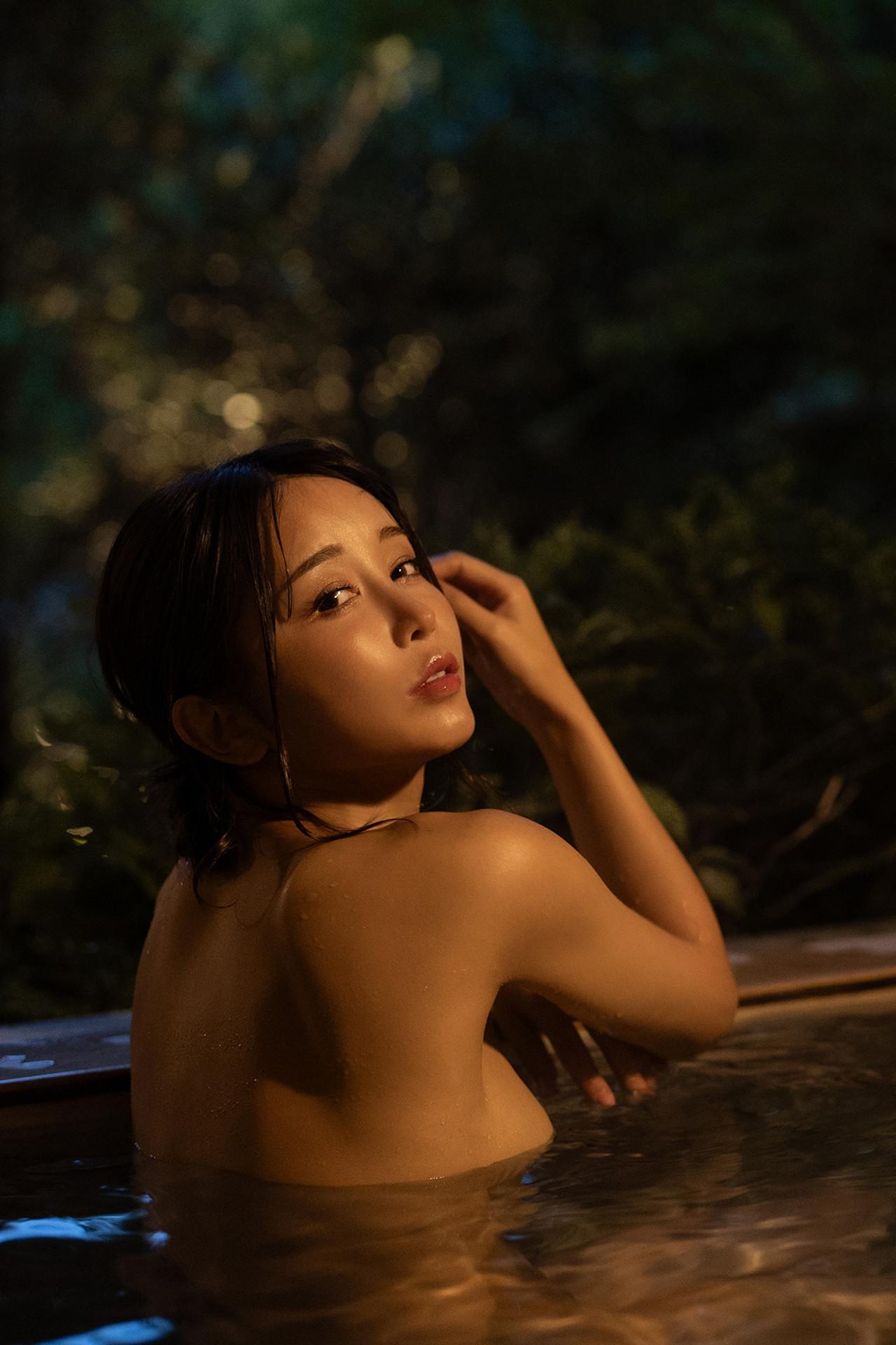 Ikumi いくみ, デジタル写真集 『MITSU』 Set.02(36)