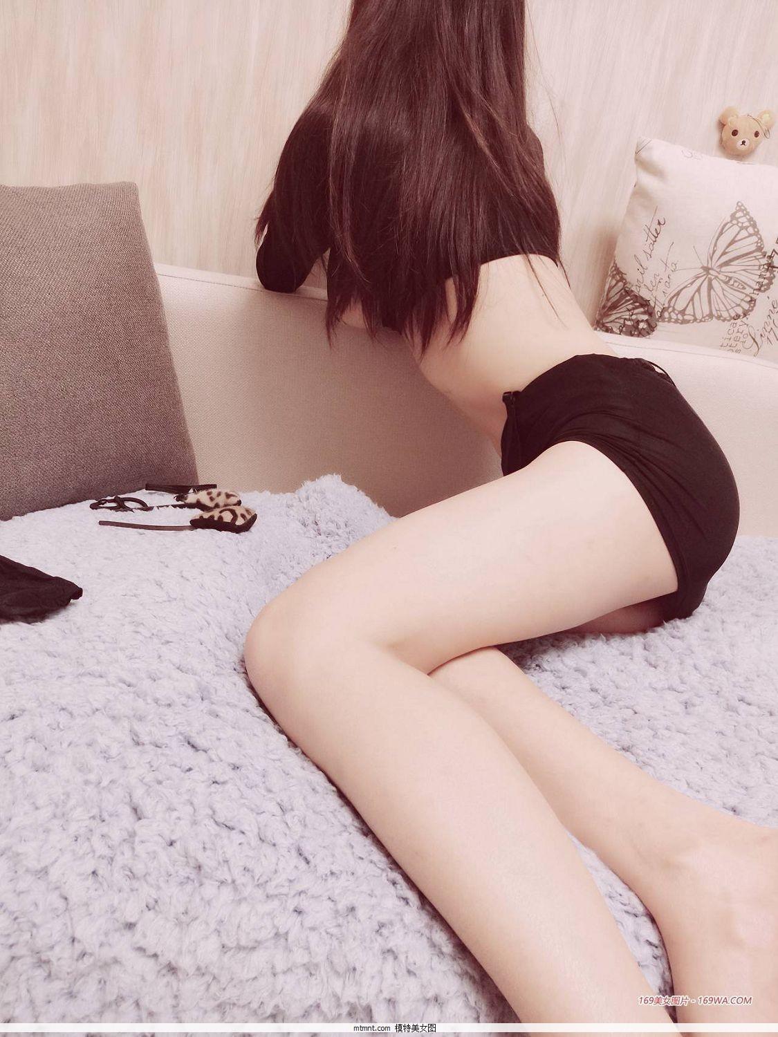 让人酥麻的黑丝少女私房(27)