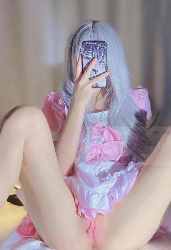 顶级白虎萝莉哼哼nn@OuOpyhh粉嫩尺度图集(5)