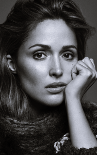 Rose Byrne JOu7pfoP_o