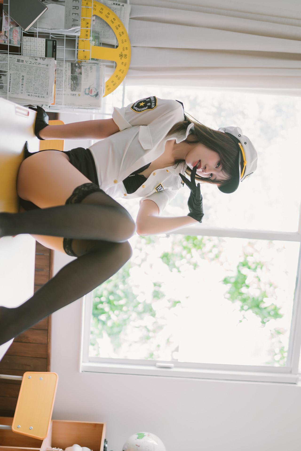 Cosplay 千反田鹿子 日常女警(12)