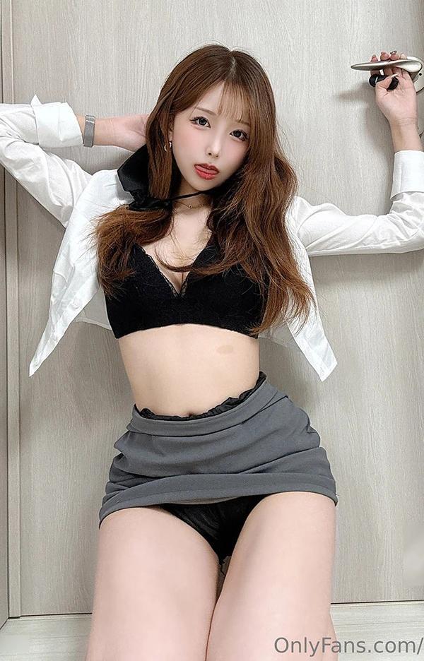 白嫩美女神lovechuu 财阀的爱宠私拍尺度图(3)