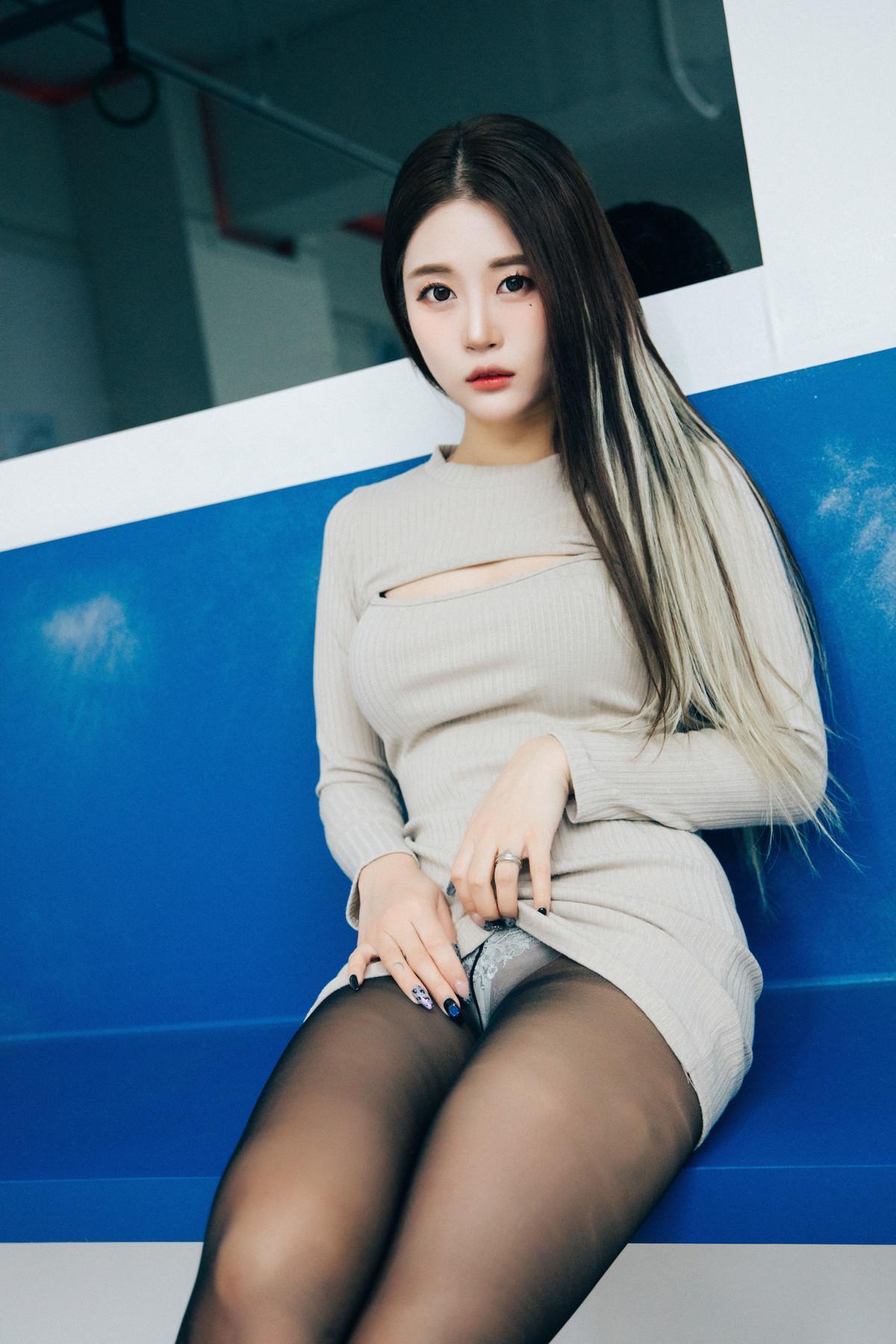 Jeong Bomi 정보미, [Loozy] Bondage Subway Set.01(3)