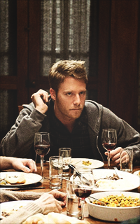 Jake McDorman HQ7wH7wA_o