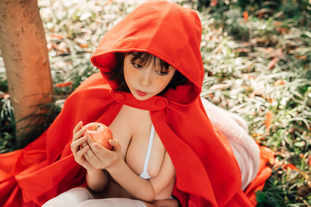 奈汐酱Nice 自撮り - Red Riding Hood